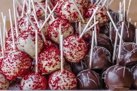 12 pack Cake Pops from Mia's Bakery