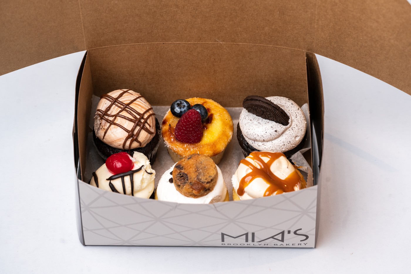 Cupcakes 6 pack Cupcakes 6 pack Mia's Bakery