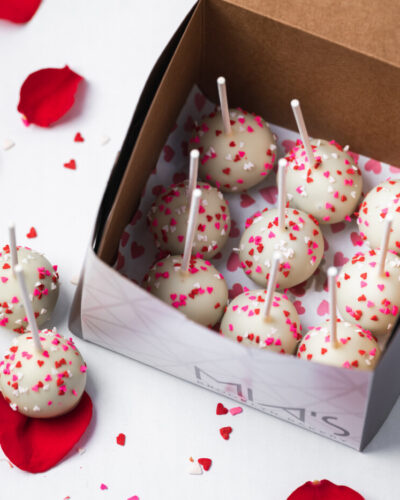 9-pack Mother's Day Cake Pops from Mia's Bakery