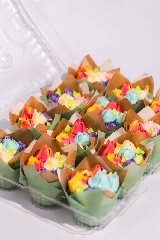 Bouquet Cupcakes 12-pack Bouquet Cupcakes 12-pack from Mia's Bakery
