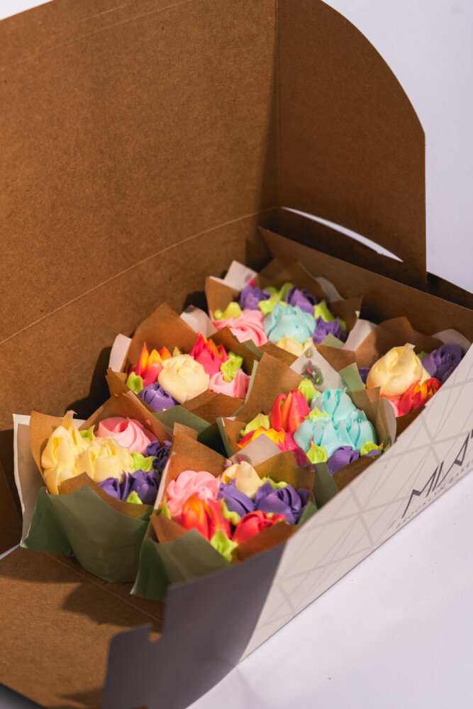 Bouquet Cupcakes 6-pack Bouquet Cupcakes 6-pack from Mia's Bakery